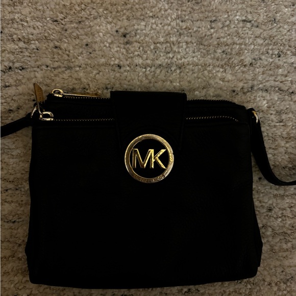 Michael kors crossbody black and gold - Picture 5 of 5